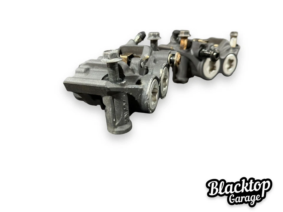 14 15 16 17 2014 2017 Yamaha Fz09 Mt-09 Pinzas de freno delanteras derecha izquierda OEM Foto 2 de 4