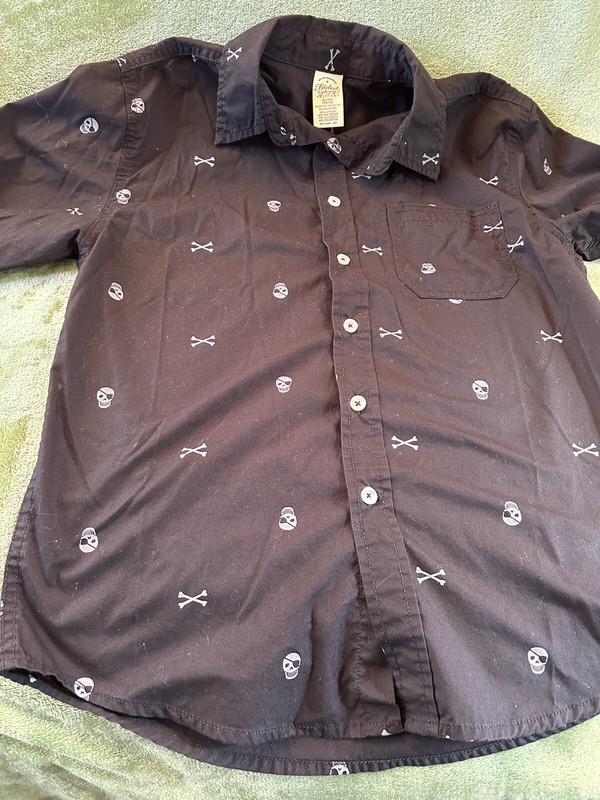 Boys Youth XL (14-16) Black with Skulls button up dress shirt by Faded Glory