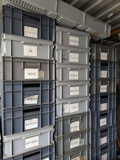 5 cestini portaoggetti industriali in plastica resistenti USATI 60 cm x 40 cm