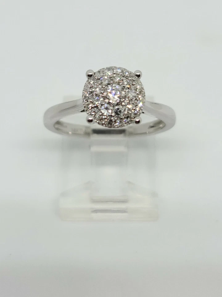 Anillo con racimo de diamantes redondos naturales de oro blanco de 14K talla 7 precio de venta sugerido por el fabricante $1,875 Foto 3 de 4