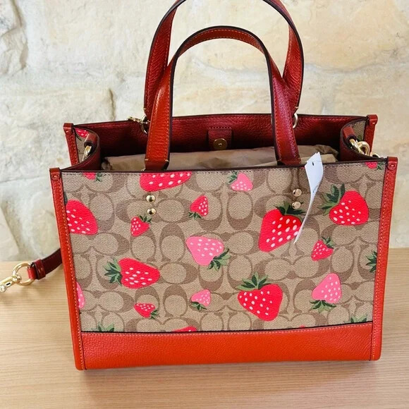★完売前に!★Coach Dempsey Carryall Strawberry Print Bag COACH Dempsey Carryall Signature Canvas&Leather Wild