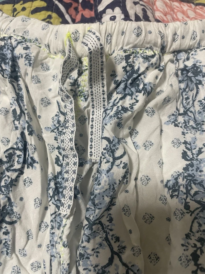 Пижамный набор Free People цвета слоновой кости с цветочным принтом размер большой - Изображение 3 из 4