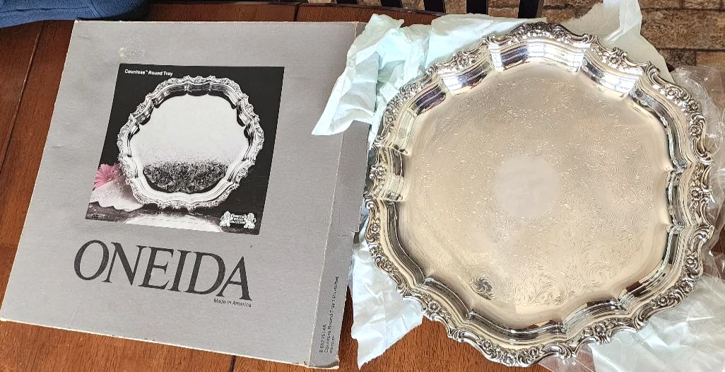 Webster Wilcox In Antique Us Silver-Plated Platters & Trays for