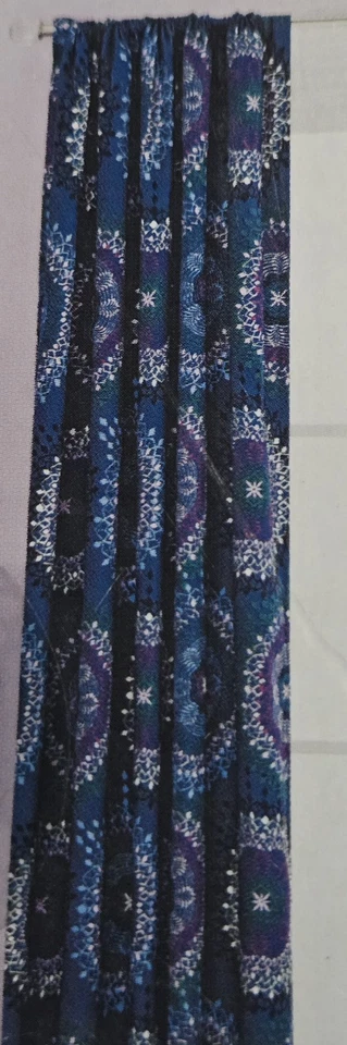 Juego de 4 Nuevo Xhilaration Cortina Ventana Panel 50" x 84" Medallón Bloqueo de Luz Foto 3 de 4