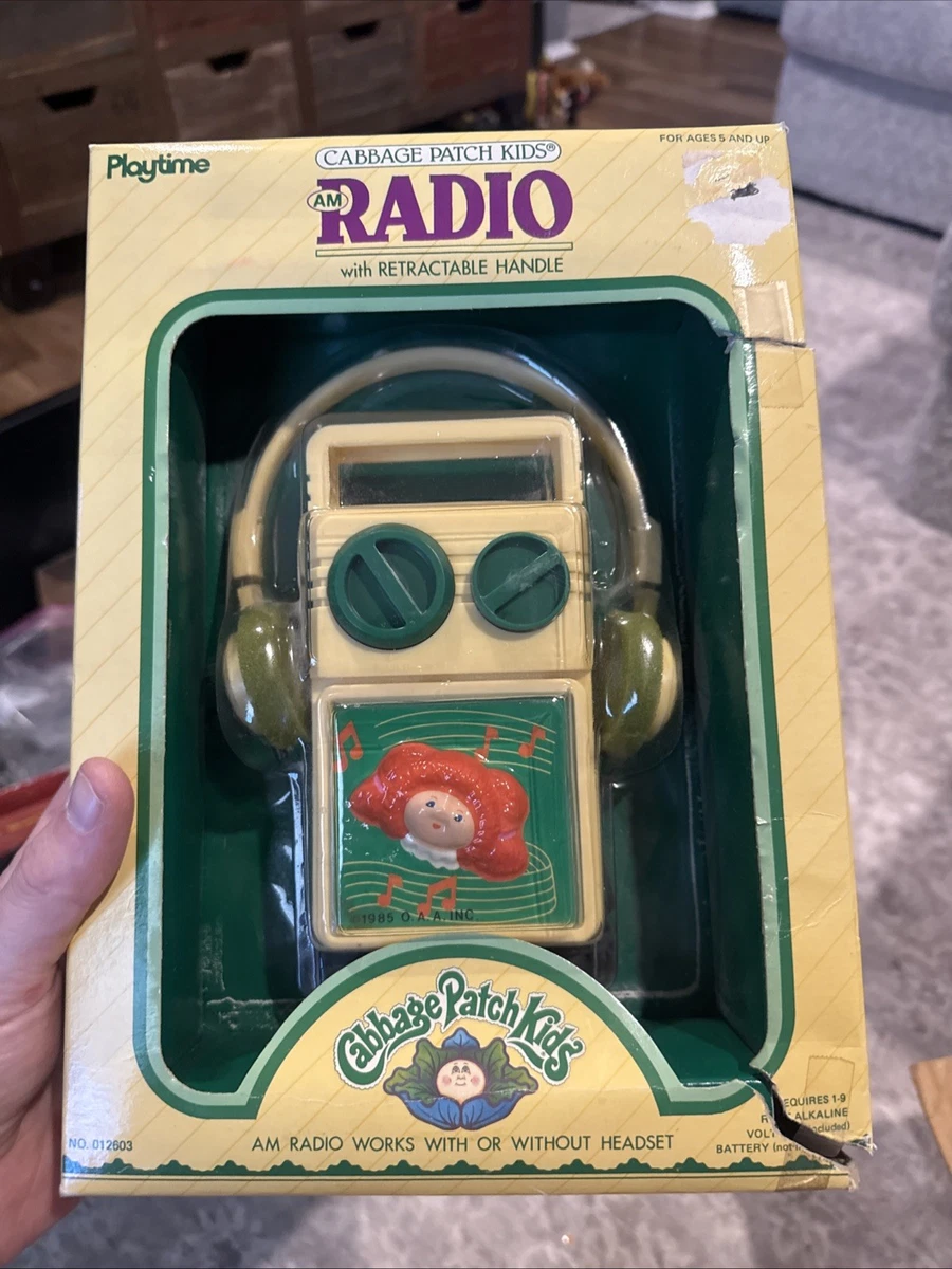 1983 CABBAGE PATH KIDS RADIO W SPEAKER & DUAL HEADPHONES WALKMAN
