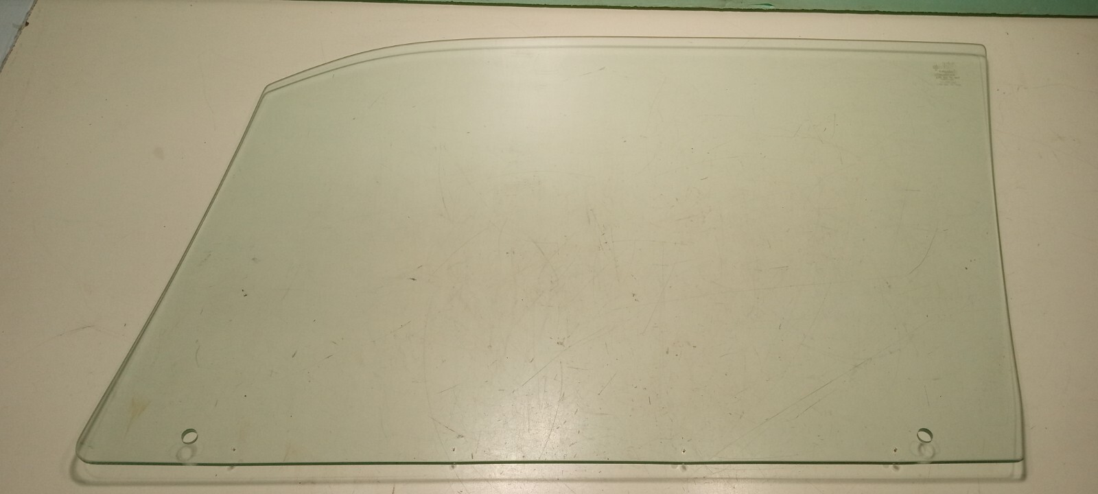 Ferrari 365 GT4 Door Glass_330_255-30-550-00_NEW_2+2_Saint Gobain_GENUINE
