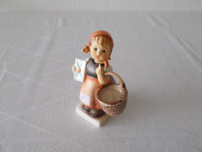 Goebel Hummel Figur 13 2/0 Die Gratulantin   ab 1972   h 11,5 cm TOP Nr. 20