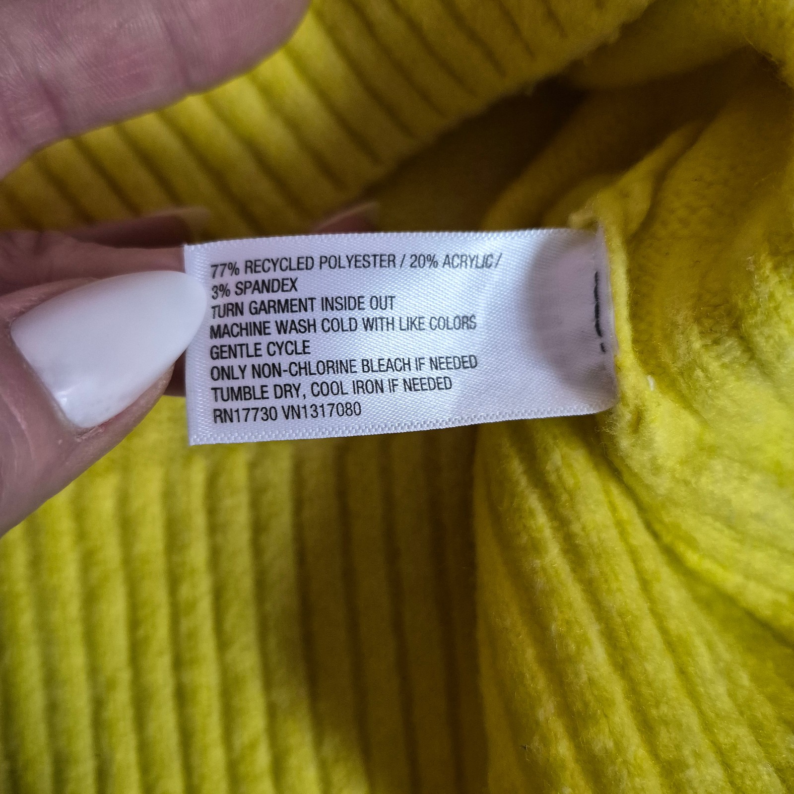 Universal Thread Bright Yellow Slightly Cropped C… - image 3