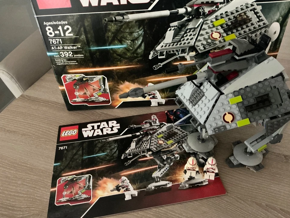 LEGO Star Wars 7671 AT-AP Walker, photo 1 sur 5