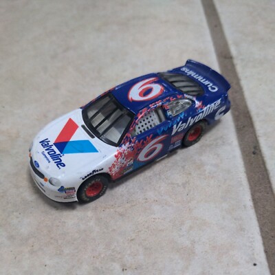 1997 Racing Champions Mark Martin #6 Valvoline Nascar Diecast 1/64