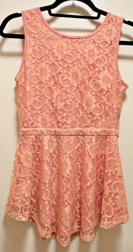 Women's Lace sleeveless blouse Size Small Color P… - image 3