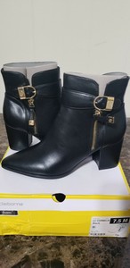 liz claiborne womens cornelia block heel zip bootie