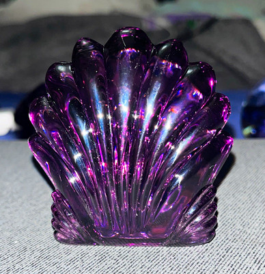 Caesar Crystal Bohemiae Lastura Amethyst Purple Ruby Glass Scallop Shell Figure