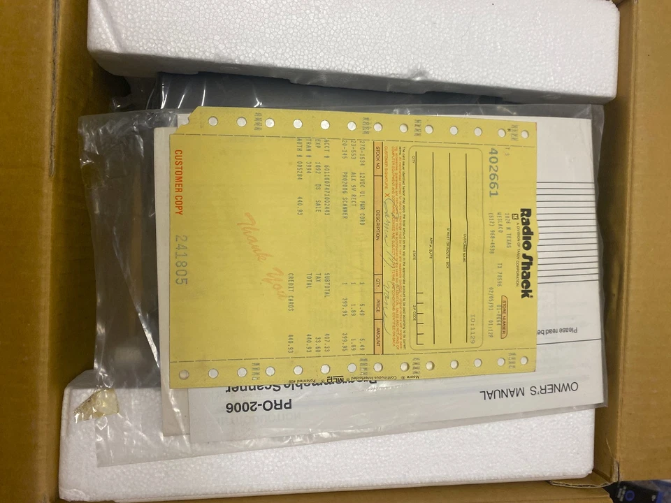 Vintage Realistic Pro2006 400 Channel Programmable Scanning Receiver 20-145A - Image 2 of 3