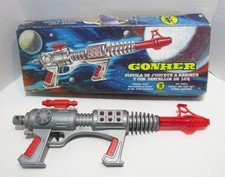 GONHER SPAIN 1970's FRICTION POWER PLASTIC FUTURISTIC SPACE RAYGUN RIFLE RAY GUN