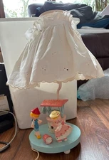 Nursery lamp and iightlight