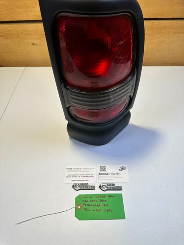 OEM 1994-2002 Dodge Ram 1500 2500 3500 Passenger RH Tail Light 55055264AC - Picture 7 of 8