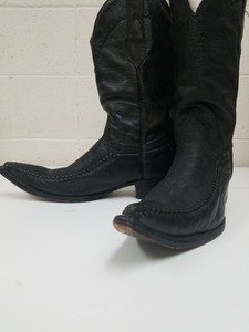 long toe boots mexico