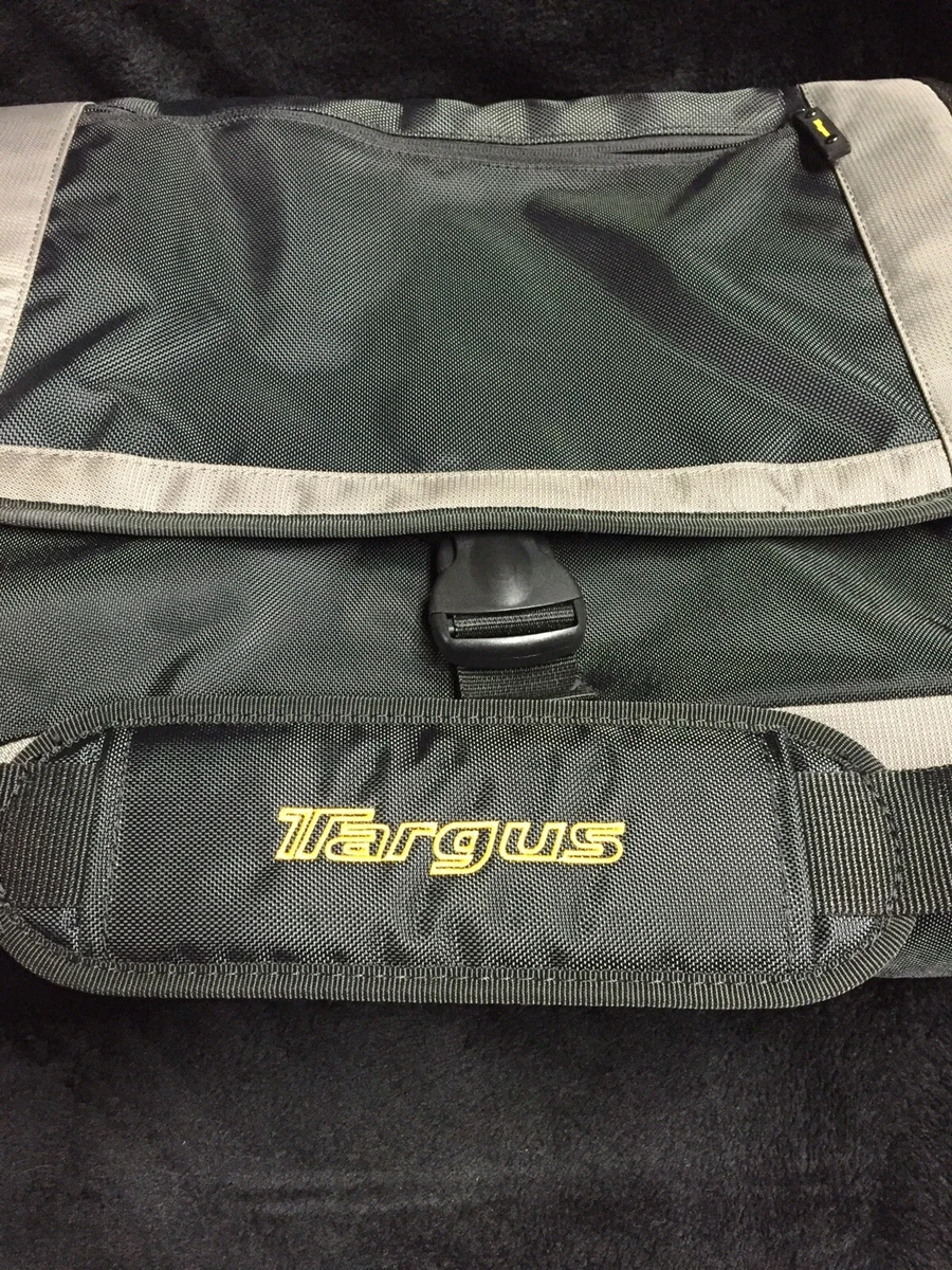 Targus laptop bag online 17
