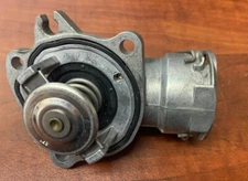 07-12 Mercedes-Benz Engine Coolant Thermostat Housing Assembly OEM 6422000215
