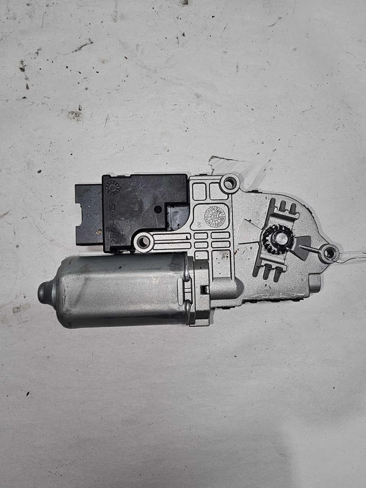 13 14 15 16 17 FORD ESCAPE Sun Roof Motor PN CJ5Z15790B CJ5Z15790E CJ5Z15790A - Image 2 of 2