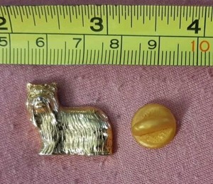 Vintage unsigned gold tone long haired Yorkie Yorkshire Terrier Dog lapel pin