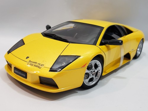 1:18 AUTOart Lamborghini Murcielago Yellow Diecast Model Car Rare Discontinued - Picture 2 of 17