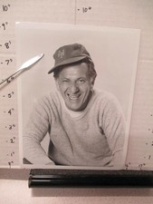 ABC TV show photo 1972 The ODD Couple Tony Randall Jack Klugman NY baseball hat