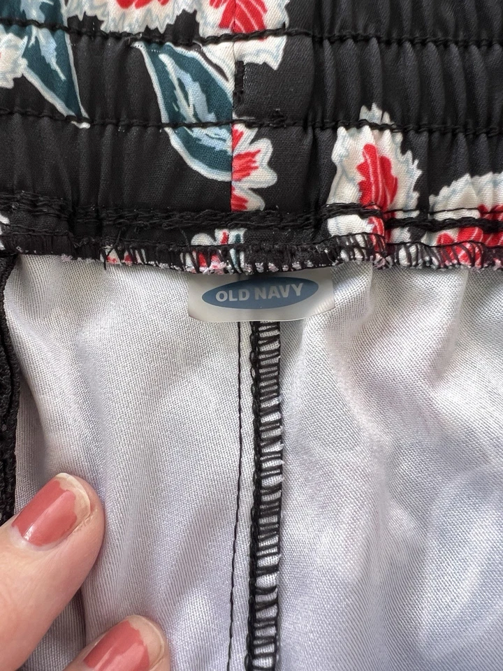 Pantalones Cortos Old Navy Para Hombre XL Bolsillos con Cordón Negro Floral 4” Entrepierna Diversión Activa Foto 4 de 4