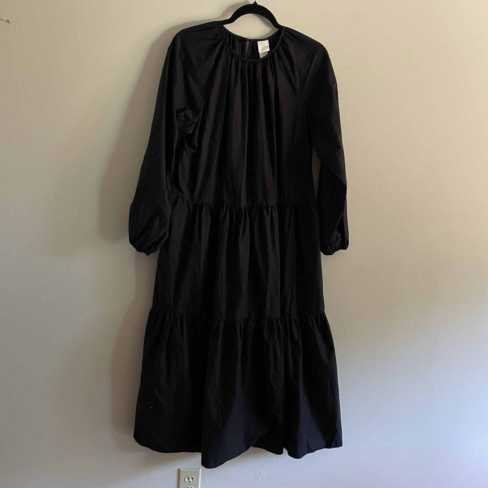 H&M Womn S Black Cotton Gothic Pockets Relaxed Balloon Sleeves Tiered Midi Dress