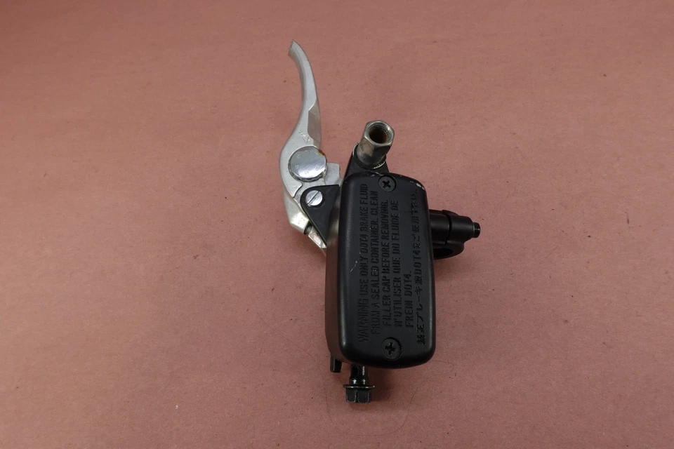 Conjunto de cilindro maestro de freno delantero Honda NC700 NC700X 2012-2015 Foto 3 de 4