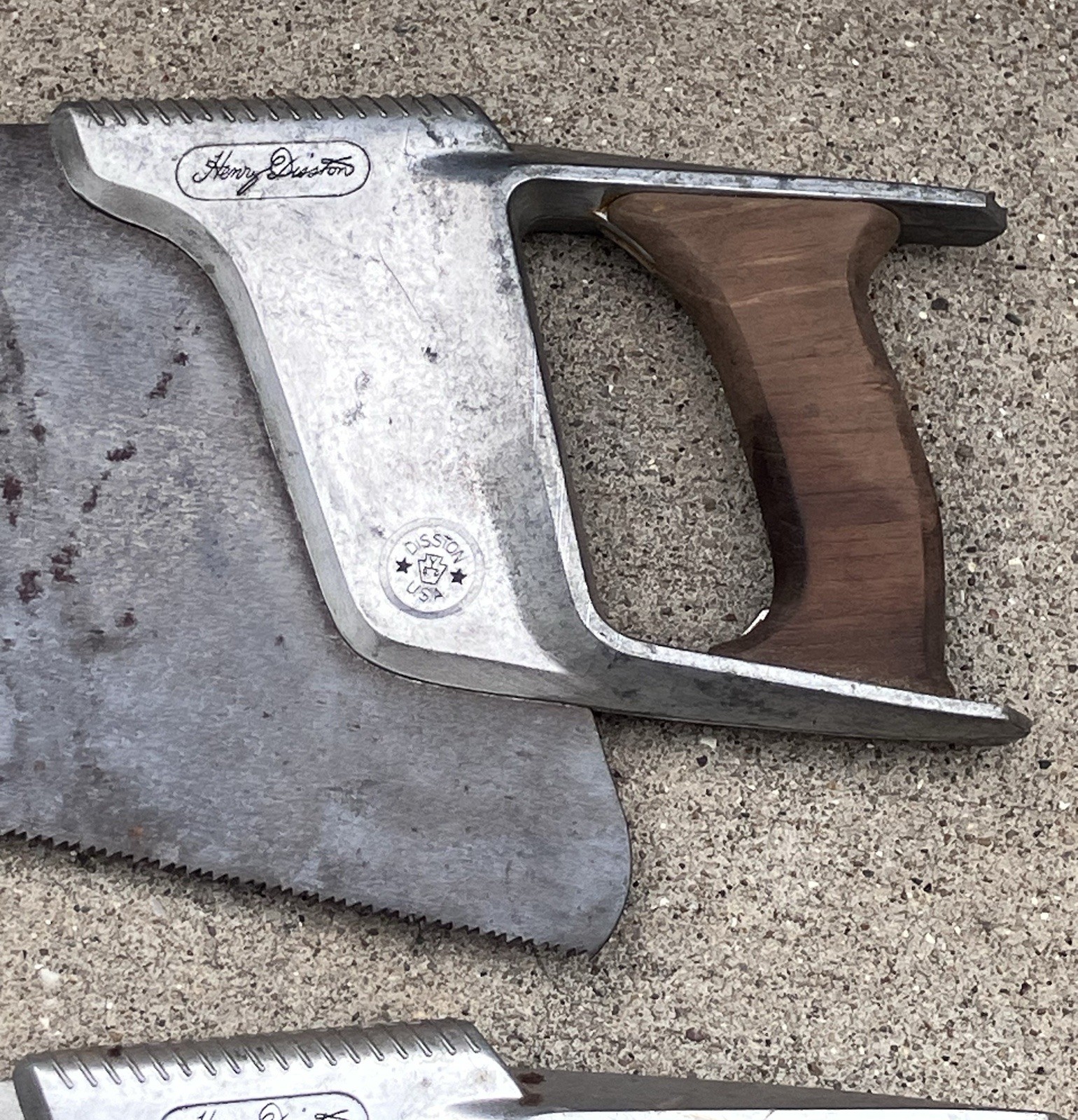 Vintage Lot Of 11 Disston Hand Saws, 3 Misc Saws & Vintage Hip Roof Toolbox