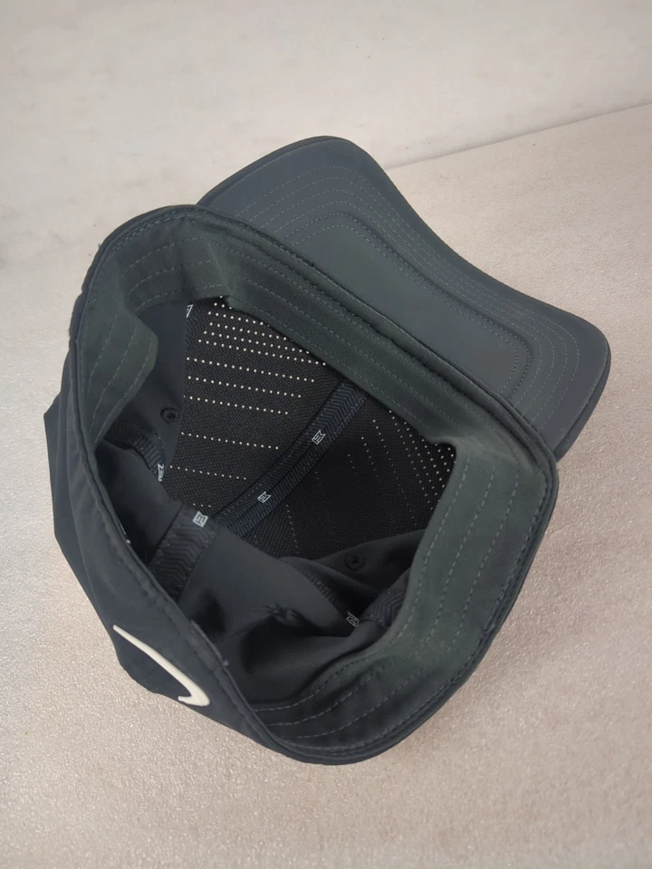 Chapéu Nike Tiger Woods Collection malha ajuste flexível tamanho G/XL cinza escuro - Imagem 4 de 4