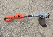 Black & Decker LST300 20V Max 12'' Cordless string Trimmer (Tool Only) Working