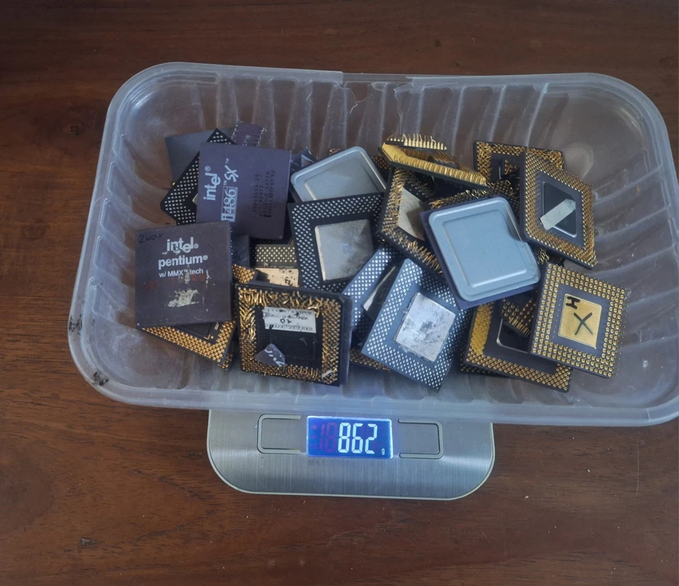 LOTTO CPU CERAMICHE 486 PENTIUM RECUPERO ORO GOLD SCRAP RECOVERY PROCESSOR LOT - Immagine 3 di 4