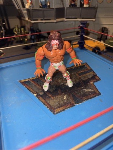 WWE WWF Ultimate Warrior 1991 Hasbro Vintage Wrest...