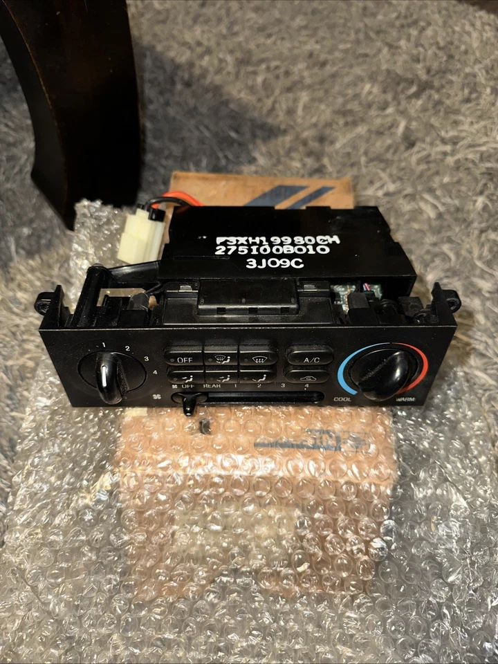 Unidad de control/ensamblaje Quest Dash Quest Dash original OEM NISSAN 27510-1B710 1993-1996 nuevo Foto 2 de 4