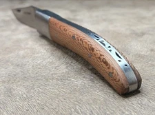 Couteau de poche, manche en bois de platane