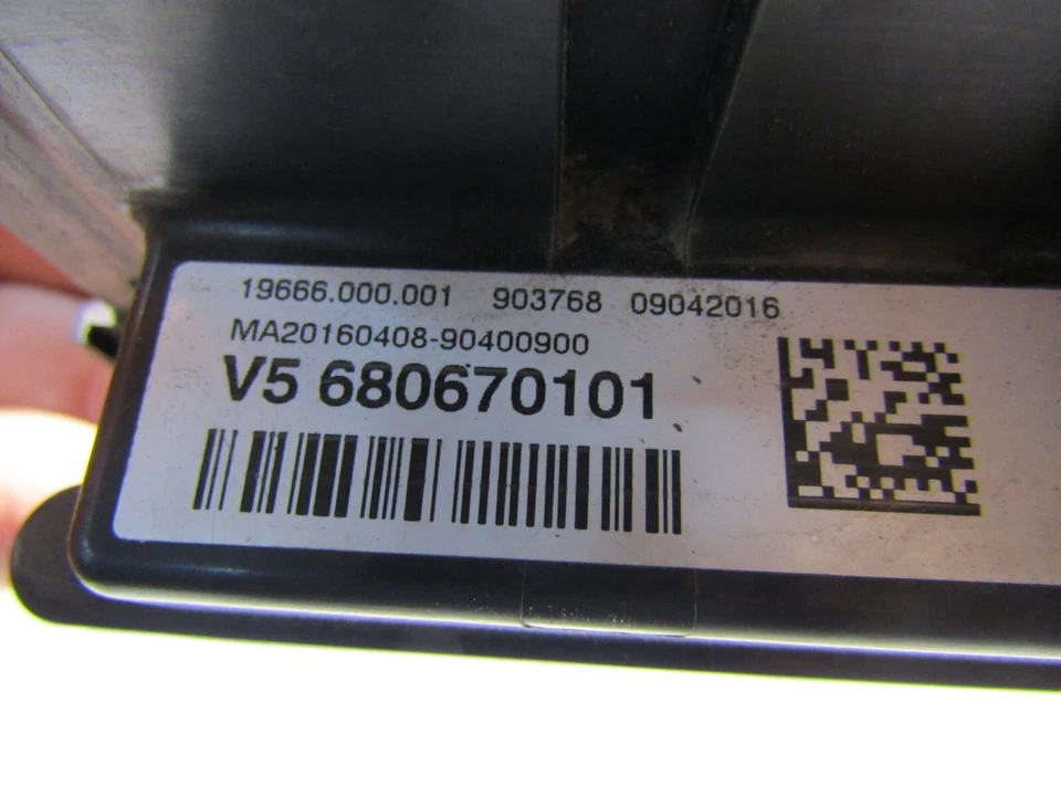 BMW 1 SERIES F20 2015-19 BATTERY TERMINAL RELAY (116D 1.5l 12v B37D15)     P8274 - Image 2 of 4