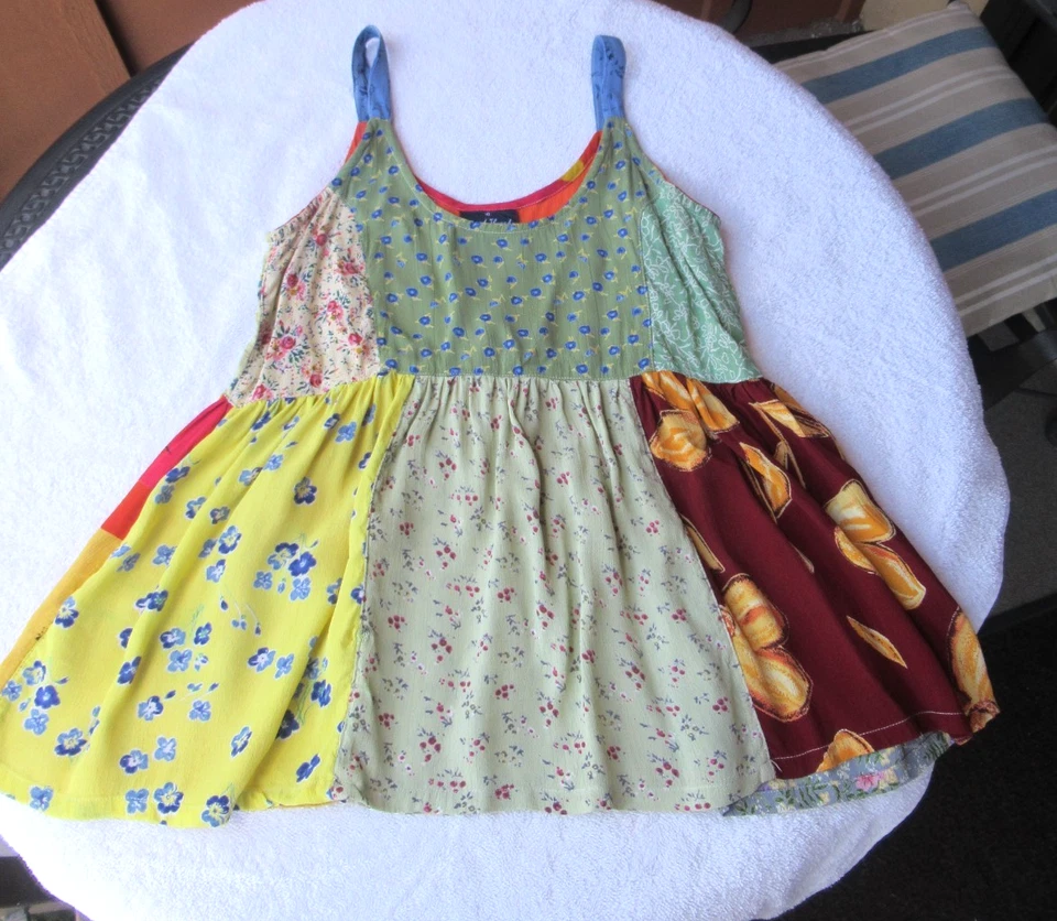 Top para mujer XS/S Hilos sagrados floral boho retazos listo para festival sin mangas Foto 2 de 4