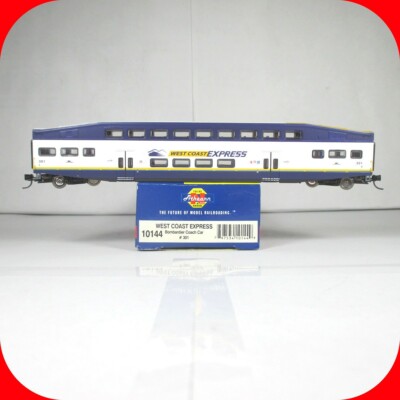 N Scale ***WEST COAST EXPRESS*** Bombardier Coach Car #301 ------ Athearn 10144