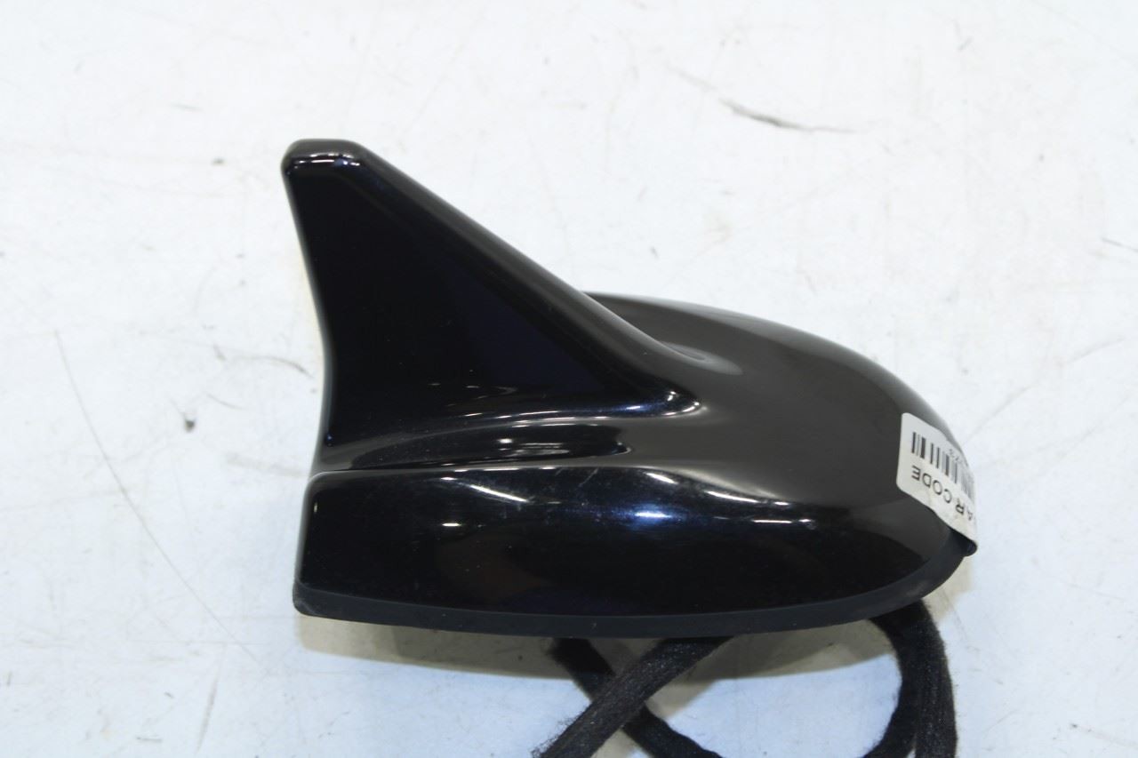 2017-2021 Maserati Ghibli Rear Roof Exterior Shark Fin Antenna 670076131 OEM