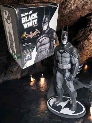  BATMAN BLACK AND WHITE ARKHAM ASYLUM STATUE 0930/5000 DC COMICS Read Details 