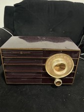 Vtg.  MCM 1955 GE Model 455, Plastic Cased, AM Radio 453 Maroon "City" AM Radio