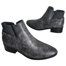 NEW Baretraps Ankle Boots Booties 9.5 M Grey Faux Vegan Leather Shoes Low Heel