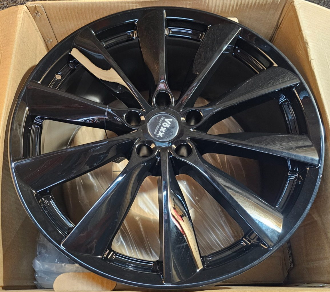 QTY 1) Voxx Replicas EV1 Gloss Black Wheel Rim 20x10 5x120 35mm