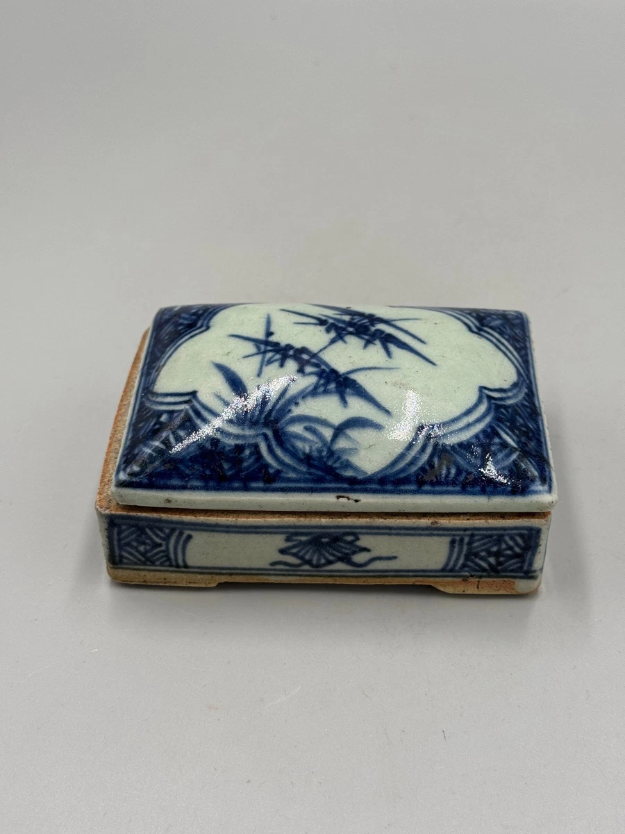 Porcelain & Pottery Blue 1850-1899 Antique Chinese Boxes for sale