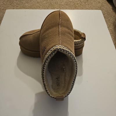 UGG Women's Beige Tazz Slippers Shoes sz 10L 
