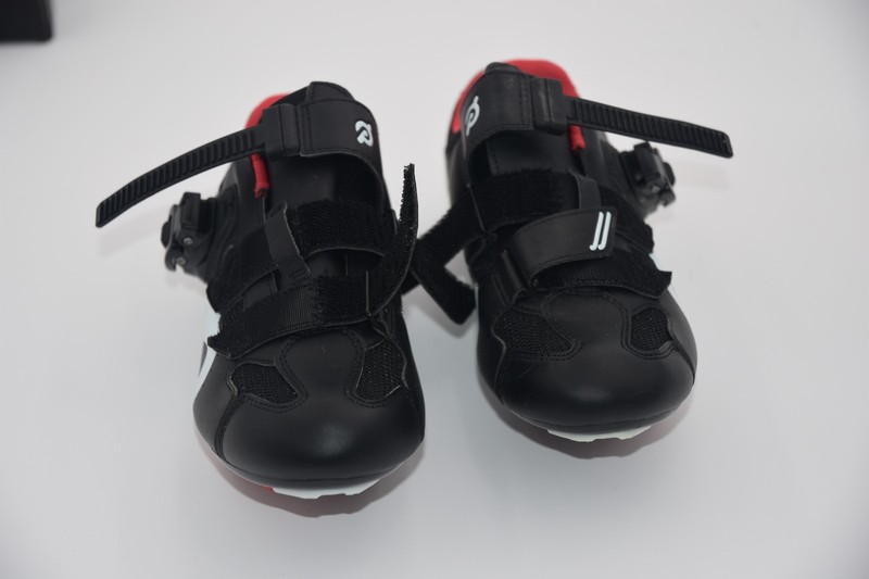 PELETON PL-SH-02 CYCLING SHOES  WOMENS 38 US 7 -- barely used