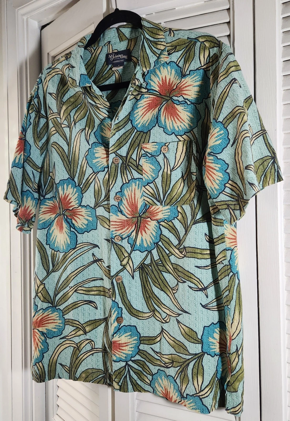 St. John's Bay Outfitters Hawaiian Shirt Washable 100% Silk Floral Hibiscus M